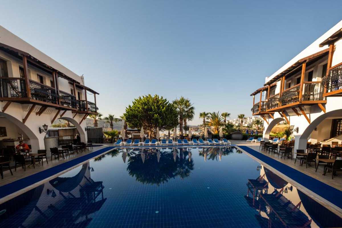 Costa Bitezhan Beach Hotel